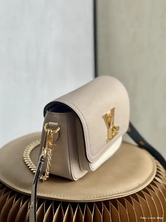 Repladies LOUIS VUITTON LOCKME TENDER 0623